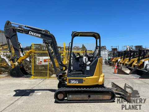 2015 John Deere 35G